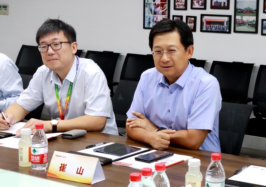 崔山發表講話